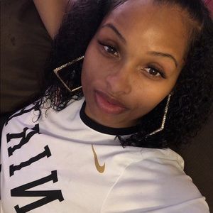 Meet your Posher, Keisha